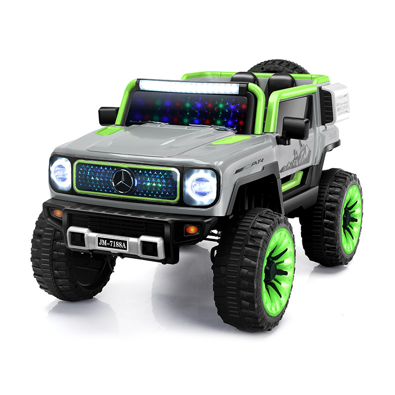 Четырехколесный автомобиль 12 В с подвеской и поворотным механизмом